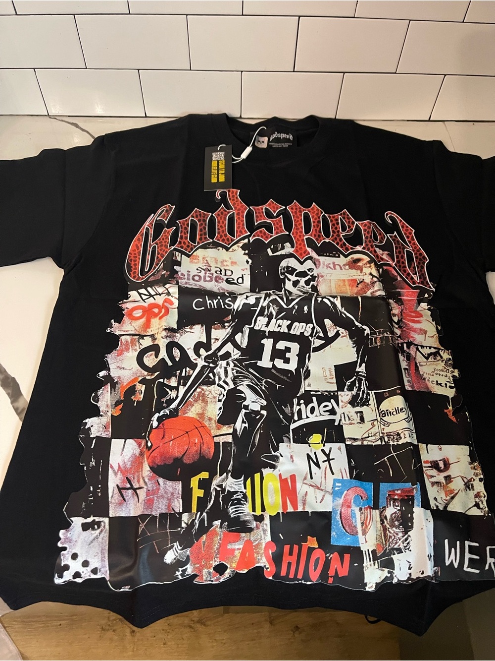 Mens Graphic Design Tee Size L. - Picture 2 of 6